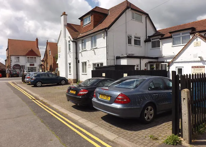 Stoneleigh Hotel